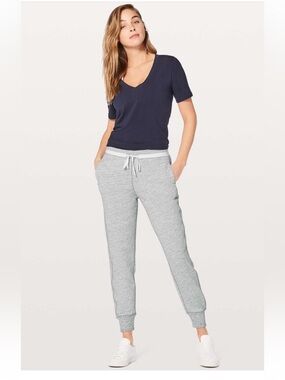 Lululemon Cool & Collected Jogger Size 6